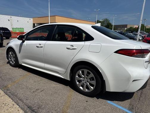 Ice 2024 Toyota Corolla LE