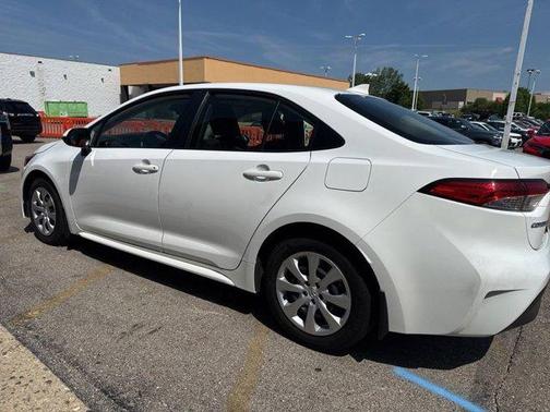 Ice 2024 Toyota Corolla LE
