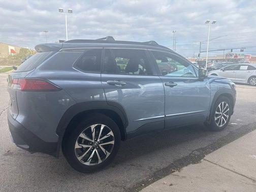2023 Toyota Corolla Cross XLE