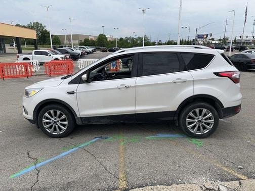 White Platinum Clearcoat Metallic 2017 Ford Escape Titanium