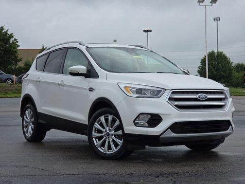 White Platinum Clearcoat Metallic 2017 Ford Escape Titanium