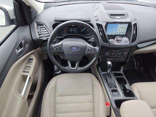 White Platinum Clearcoat Metallic 2017 Ford Escape Titanium