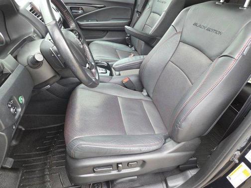 2021 Honda Pilot AWD Black Edition