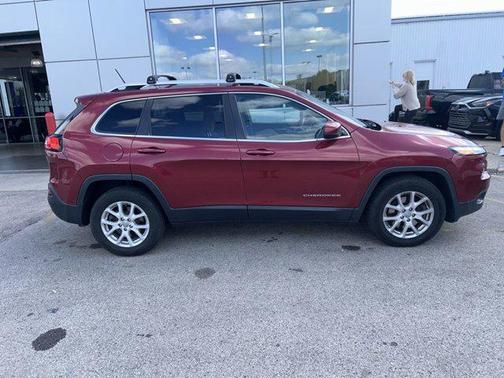 Deep Cherry Red Crystal Pearlcoat 2015 Jeep Cherokee Latitude