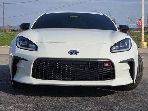 Halo 2026 Toyota GR86 Premium