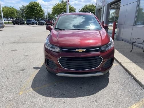 Crimson Metallic 2022 Chevrolet Trax LT
