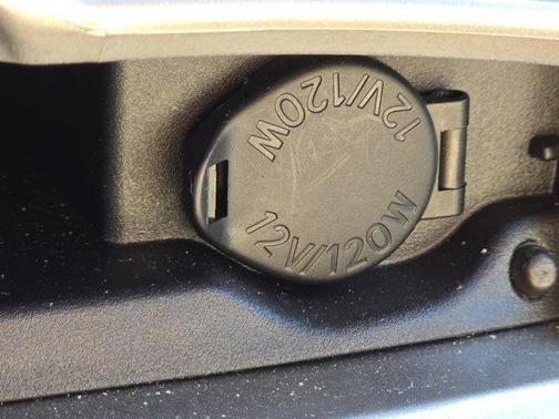 2012 Toyota Highlander SE