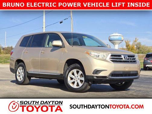 2012 Toyota Highlander SE