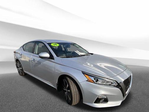 2022 Nissan Altima SR Intelligent AWD