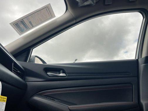 2022 Nissan Altima SR Intelligent AWD