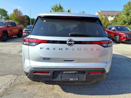 2025 Nissan Pathfinder S 4WD