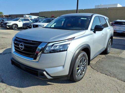 2025 Nissan Pathfinder S 4WD