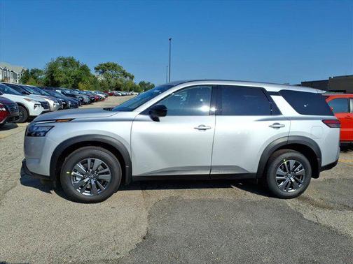 2025 Nissan Pathfinder S 4WD