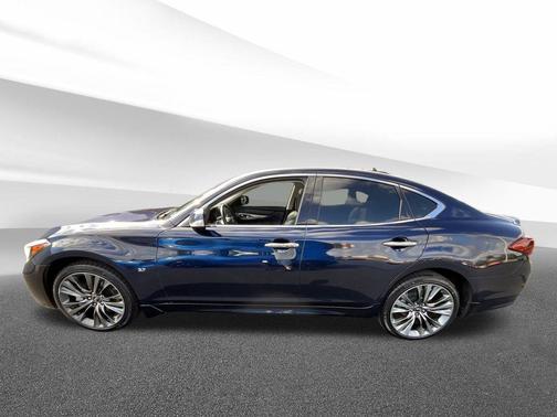 2019 INFINITI Q70 3.7X LUXE