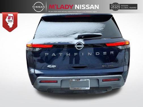 2026 Nissan Pathfinder SL