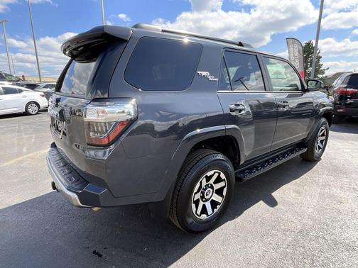 2024 Toyota 4Runner TRD Off Road