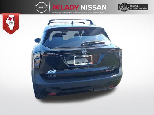 Super Black 2026 Nissan Kicks SR