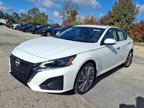 2025 Nissan Altima SL AWD