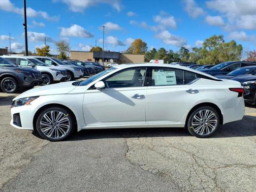 2025 Nissan Altima SL AWD