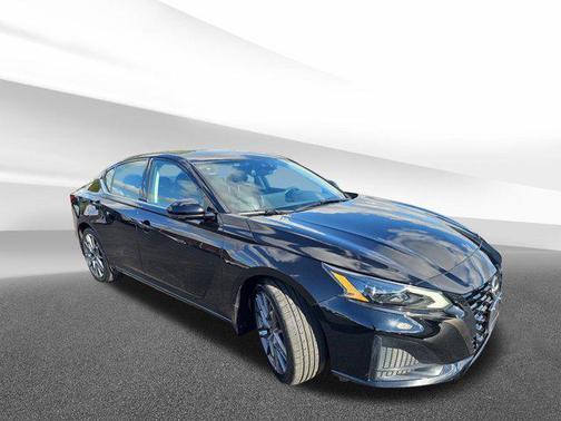 2023 Nissan Altima SR VC-Turbo FWD