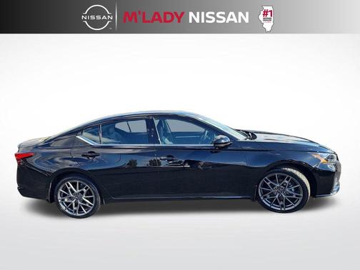 2023 Nissan Altima SR VC-Turbo FWD