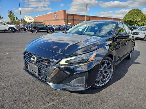 2023 Nissan Altima SR VC-Turbo FWD