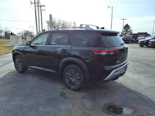 2025 Nissan Pathfinder SL 4WD