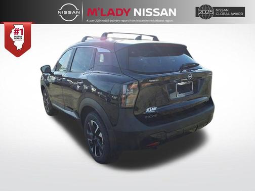 Super Black 2026 Nissan Kicks SV