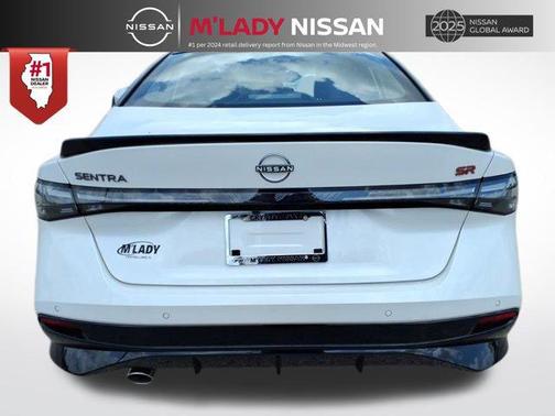 Aspen White Tricoat/Super Black 2026 Nissan Sentra SR