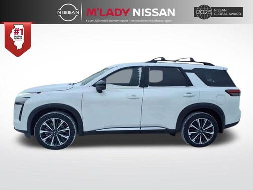Everest White Pearl Tricoat 2026 Nissan Pathfinder Platinum