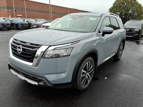 2025 Nissan Pathfinder Platinum 4WD
