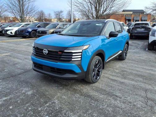 2025 Nissan Kicks SR