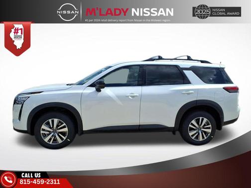 Everest White Pearl Tricoat 2026 Nissan Pathfinder SL