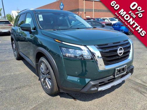 2025 Nissan Pathfinder SL 4WD