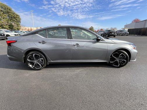 2023 Nissan Altima SR Intelligent AWD