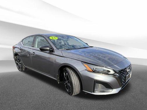 2023 Nissan Altima SR Intelligent AWD