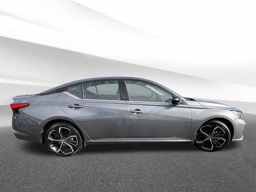 2023 Nissan Altima SR Intelligent AWD