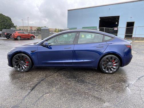 2023 Tesla Model 3 Performance