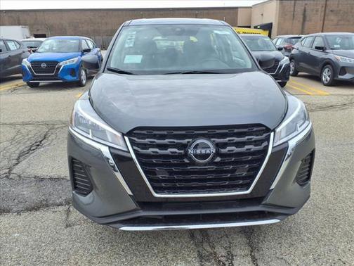 2025 Nissan Kicks S