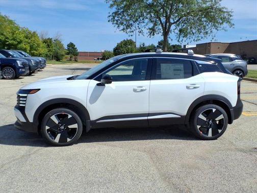 2026 Nissan Kicks SR