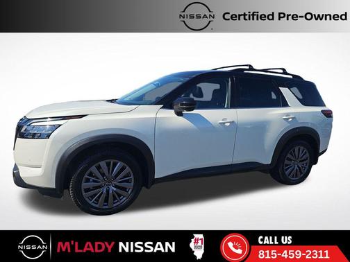 Pearl White Tricoat/Super Black 2023 Nissan Pathfinder SL 4WD
