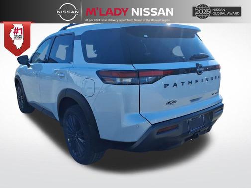 2026 Nissan Pathfinder SL