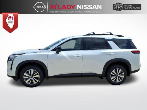 Everest White Pearl Tricoat 2026 Nissan Pathfinder SL