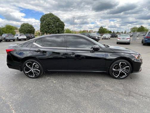 2024 Nissan Altima SR FWD