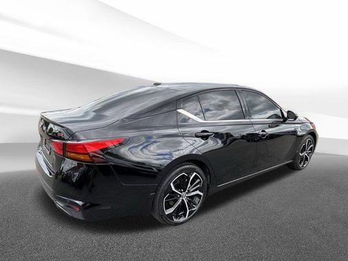 2024 Nissan Altima SR FWD