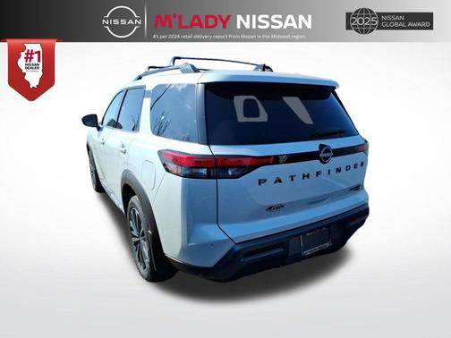 Everest White Pearl Tricoat 2026 Nissan Pathfinder Platinum