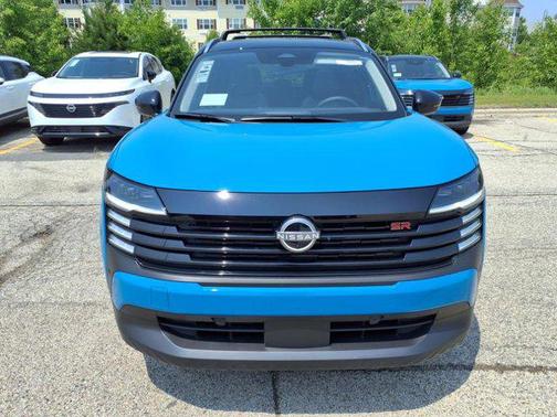2025 Nissan Kicks SR