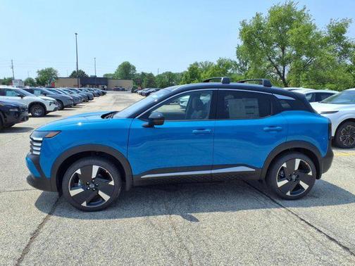 2025 Nissan Kicks SR