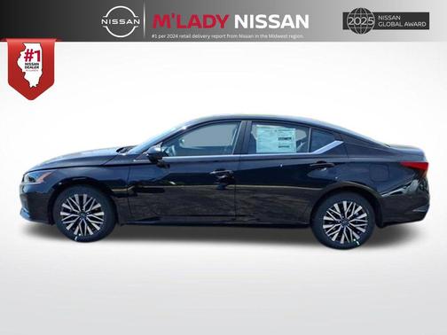 Super Black 2026 Nissan Altima 2.5 SV