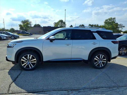 2025 Nissan Pathfinder Platinum 4WD
